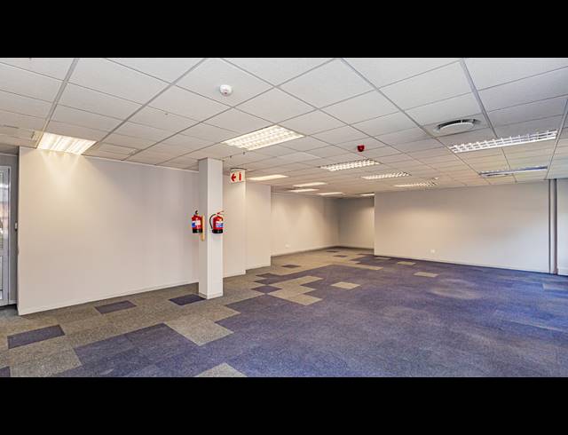 574M² OFFICE TO LET IN FERNDALE